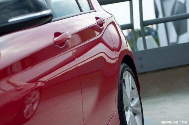 2012-bmw-118i-review-15