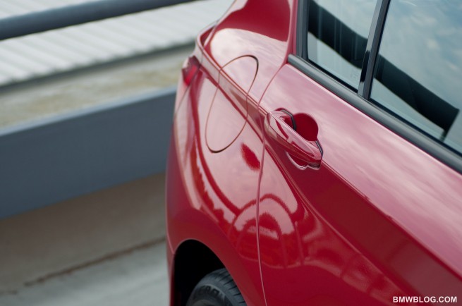 2012-bmw-118i-review-16