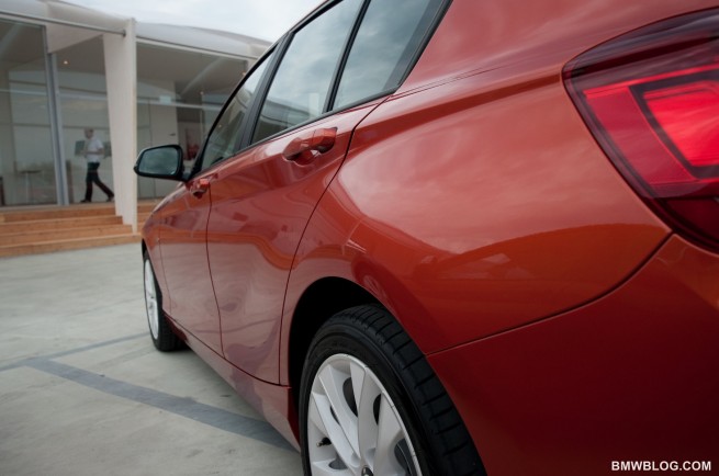 2012-bmw-118i-review-33