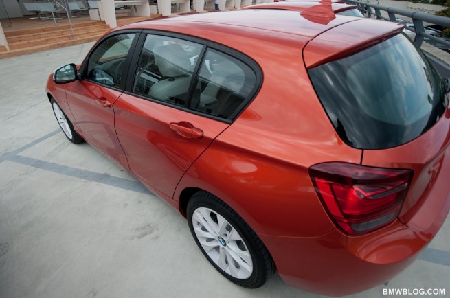 2012-bmw-118i-review-35