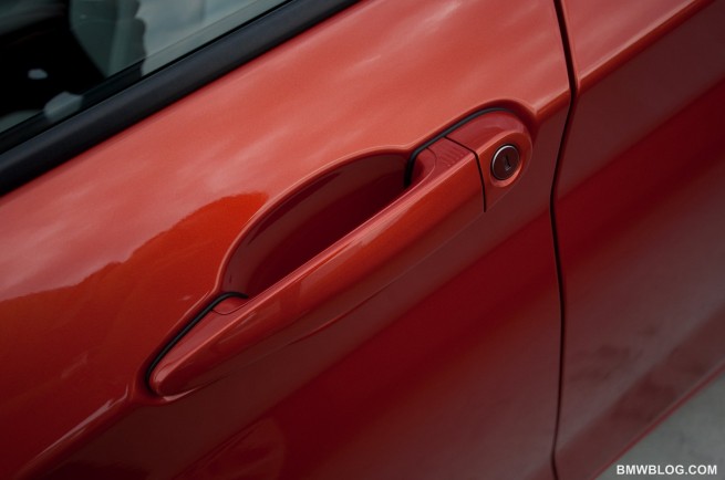 2012-bmw-118i-review-38