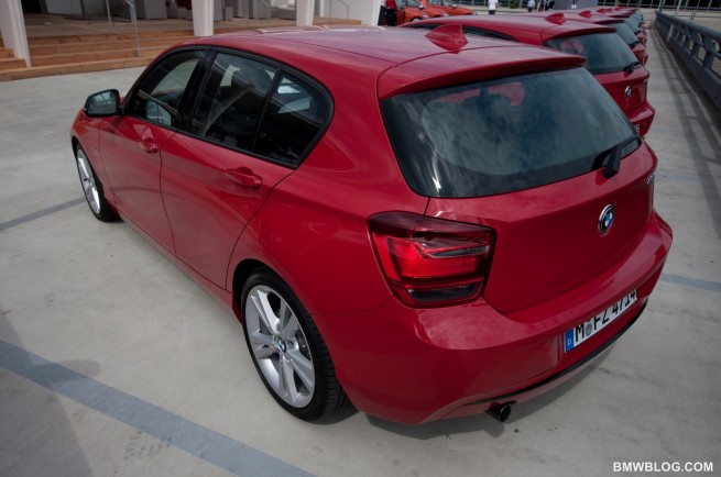 2012-bmw-118i-review-51