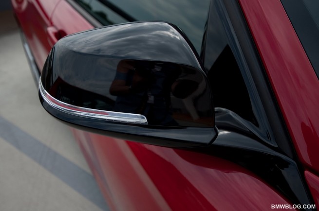 2012-bmw-118i-review-56
