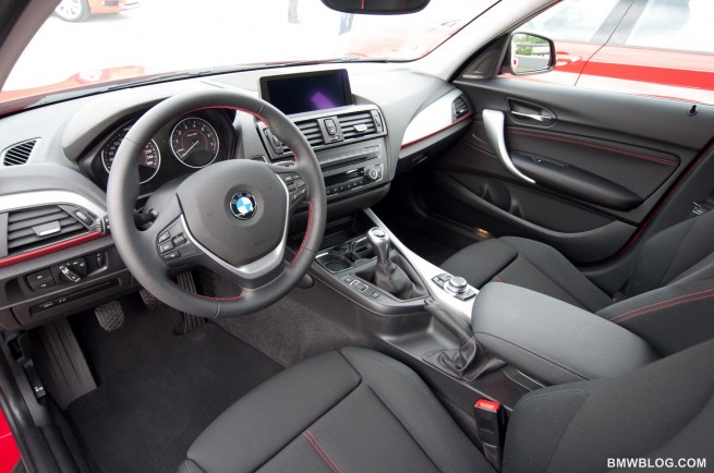 2012-bmw-118i-review-60