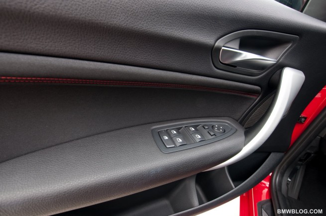2012-bmw-118i-review-63