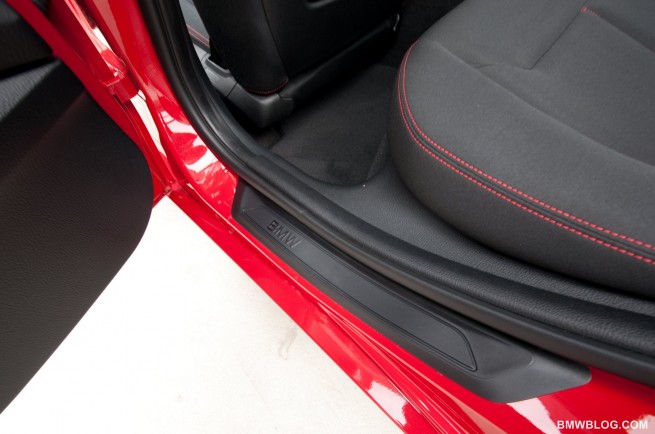 2012-bmw-118i-review-65