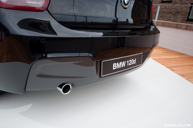 2012-bmw-118i-review-80