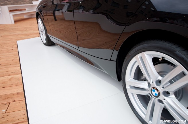 2012-bmw-118i-review-81
