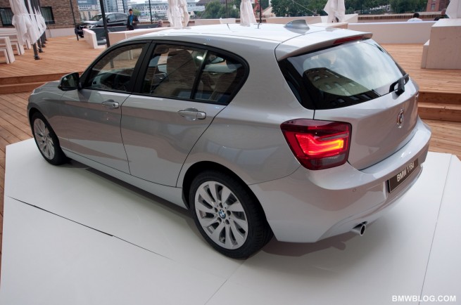 2012-bmw-118i-review-86