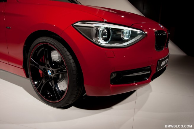 2012-bmw-118i-review-89