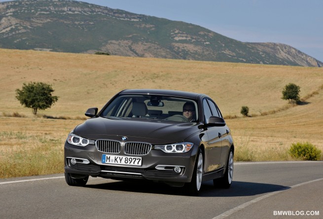 2012-bmw-3-series-104