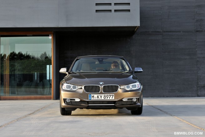 2012-bmw-3-series-107