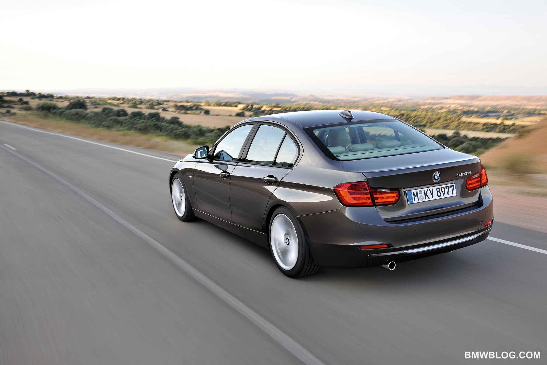 2012-bmw-3-series-98.jpg