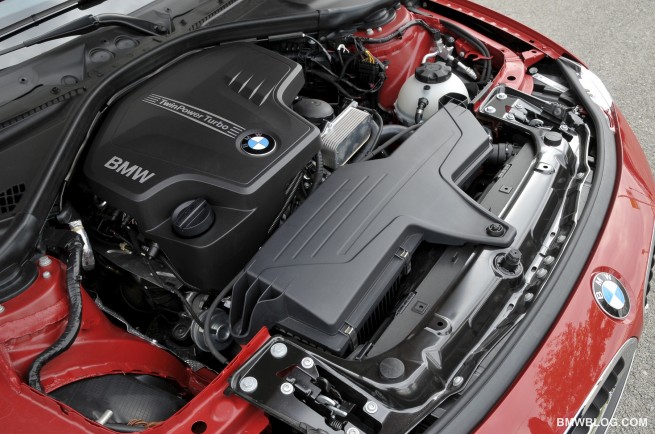 2012-bmw-3-series-pictures-126