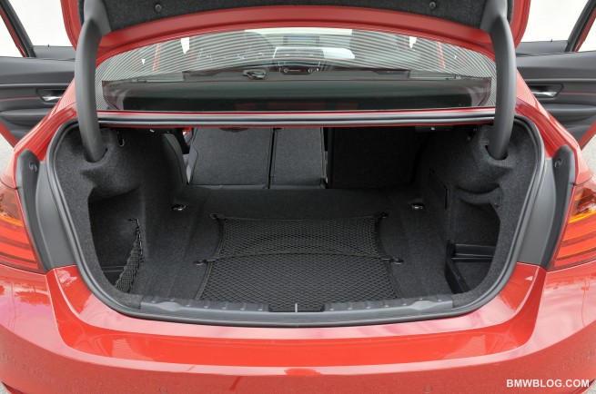 2012-bmw-3-series-pictures-128