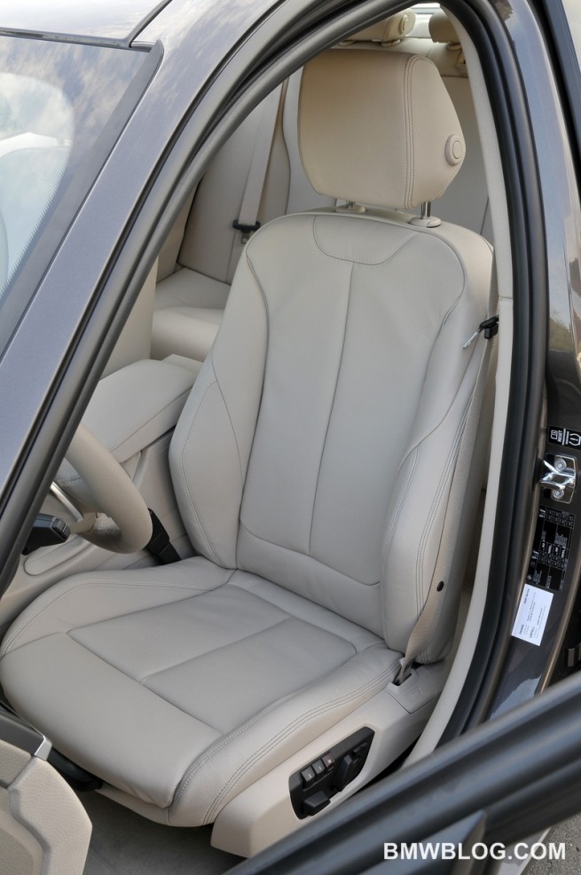2012-bmw-3-series-pictures-136
