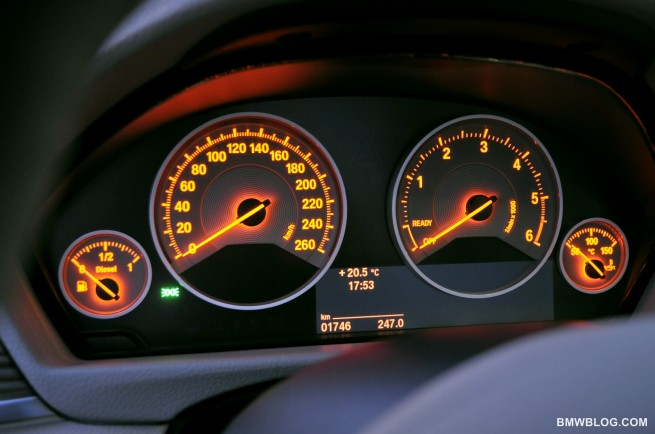 2012-bmw-3-series-pictures-137