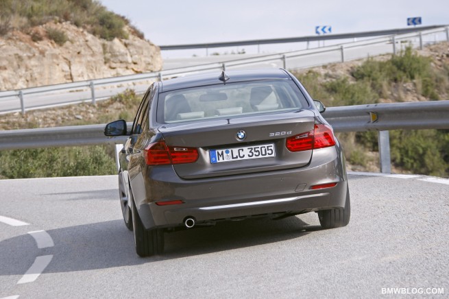 2012-bmw-3-series-pictures-17