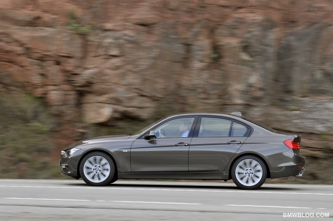 2012-bmw-3-series-pictures-36