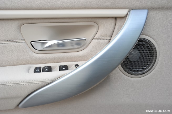 2012-bmw-3-series-pictures-43