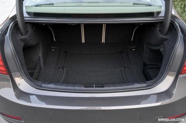 2012-bmw-3-series-pictures-48