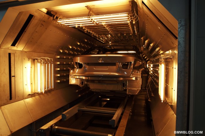 2012-bmw-3-series-production-17