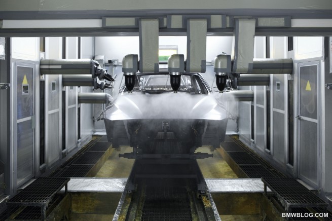 2012-bmw-3-series-production-19