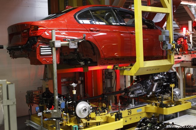 2012-bmw-3-series-production-29