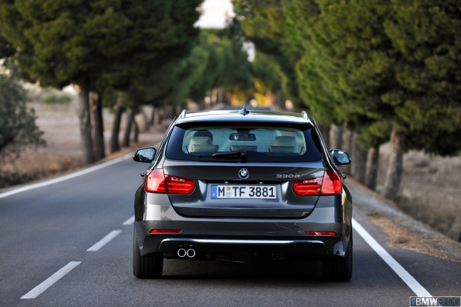 2012-bmw-3-series-touring-11
