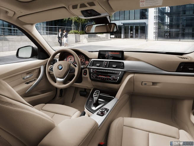 2012-bmw-3-series-touring-26