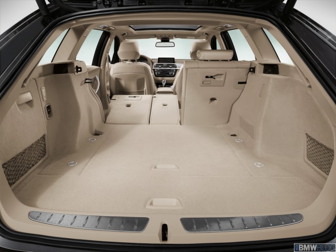 2012-bmw-3-series-touring-32