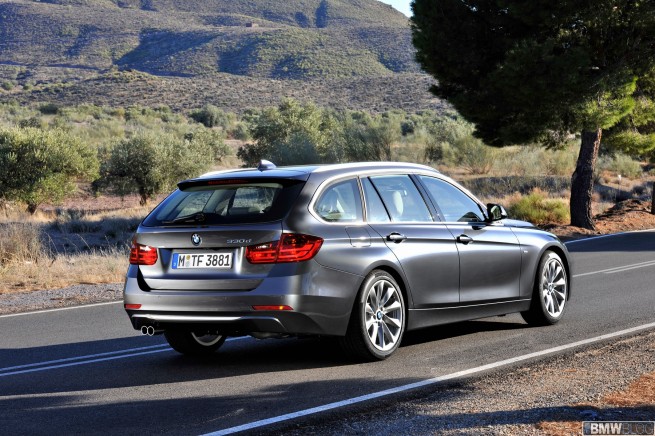 2012-bmw-3-series-touring-38