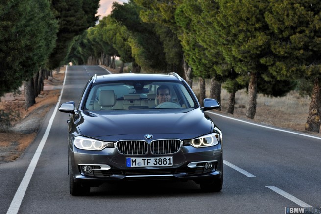 2012-bmw-3-series-touring-41