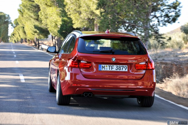 2012-bmw-3-series-touring-44