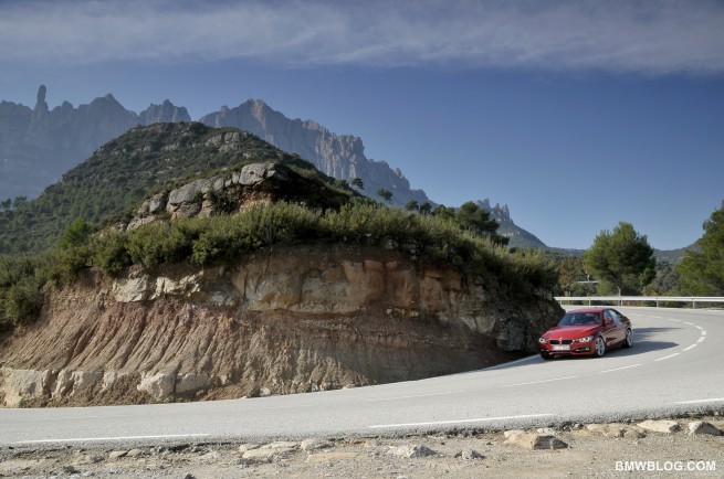 2012-bmw-328i---review-53