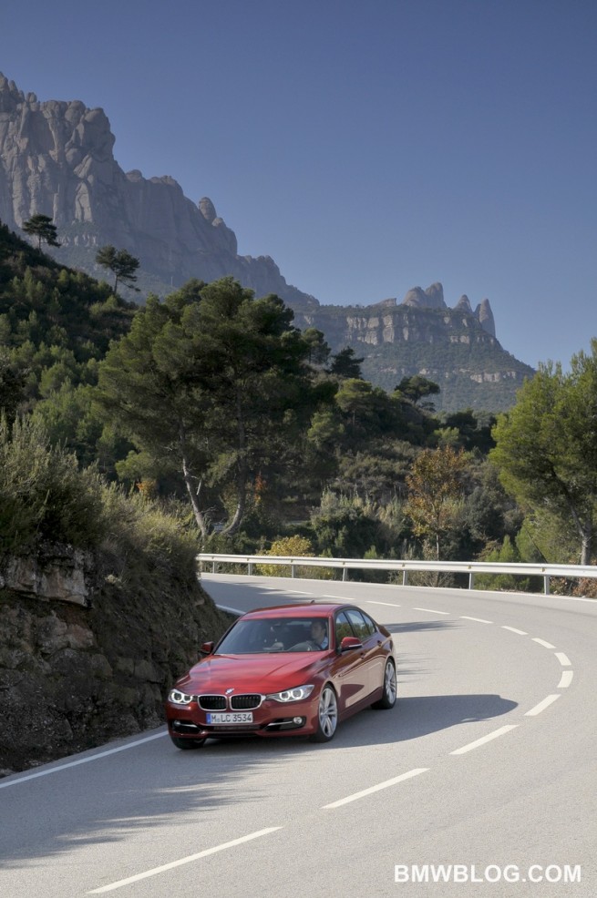 2012-bmw-328i---review-55