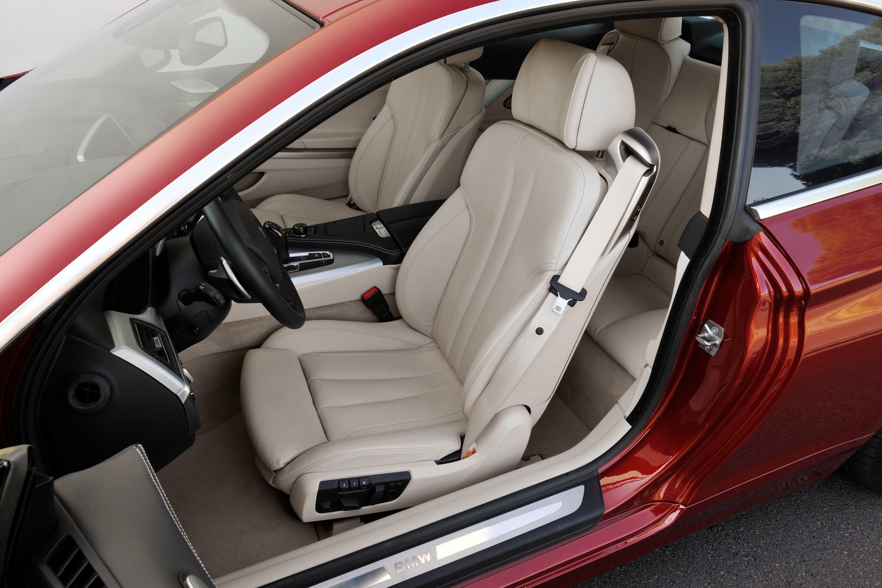2012-bmw-650i-coupe-37.jpg