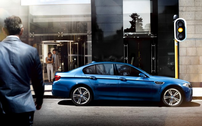 2012-bmw-m5-wallpaper-8