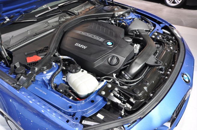 2012-detroit-auto-show--200
