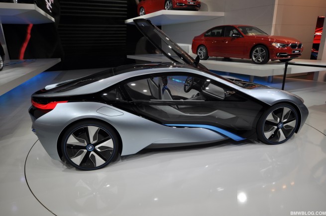 2012-detroit-auto-show--23