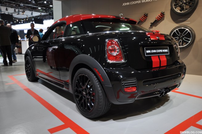 2012-detroit-auto-show--236