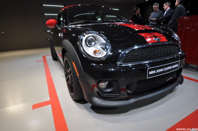 2012-detroit-auto-show--252