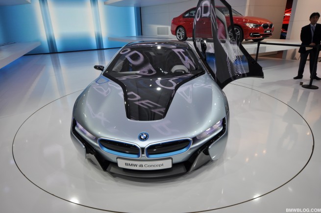 2012-detroit-auto-show--27