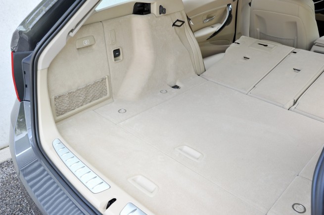 2013-bmw-3-series-touring-01