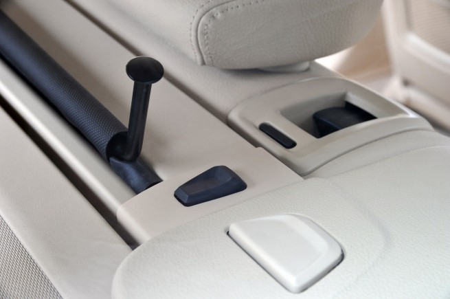 2013-bmw-3-series-touring-04