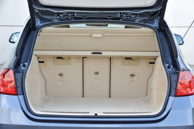 2013-bmw-3-series-touring-07
