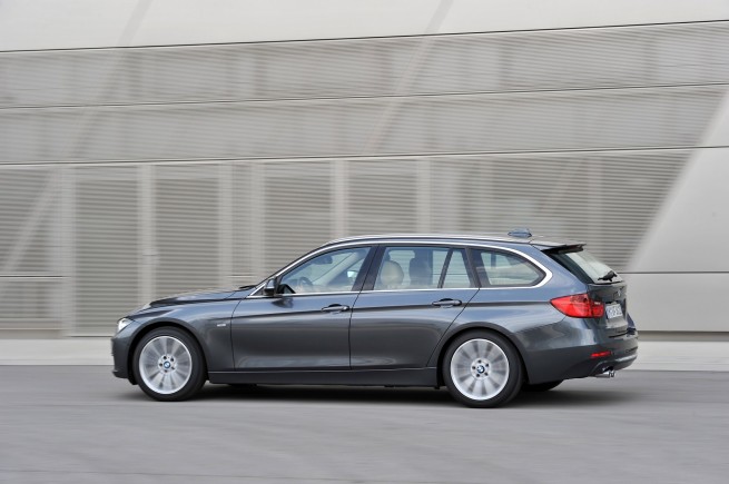 2013-bmw-3-series-touring-101