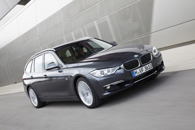 2013-bmw-3-series-touring-102