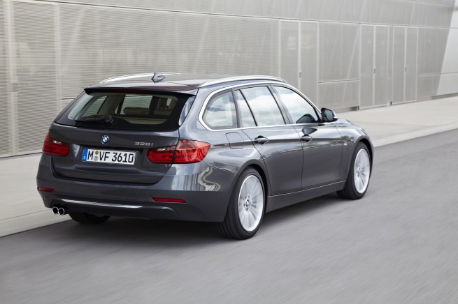 2013-bmw-3-series-touring-110