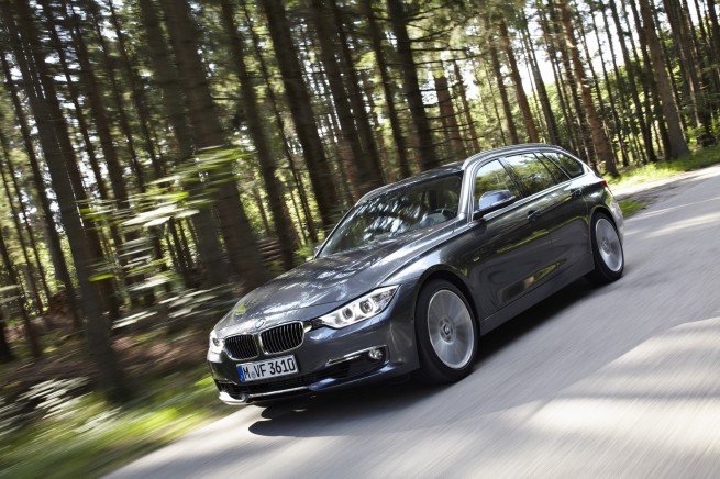 2013-bmw-3-series-touring-111